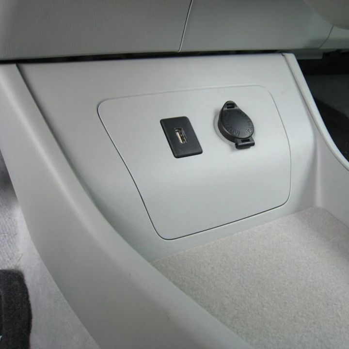 Universal%20Dual%20USB%20Car%20Charger%20Panel%20%E2%80%93%20In-Dash%20Flush%20Mount%20for%20Jeep,%20Truck,%20RV,%20Boat%20%7C%202%20USB%20Ports%20(2.1A%20+%201.2A)%20%7C%2012V/24V%20Power%20Socket%20Adapter%20-%20Image%206