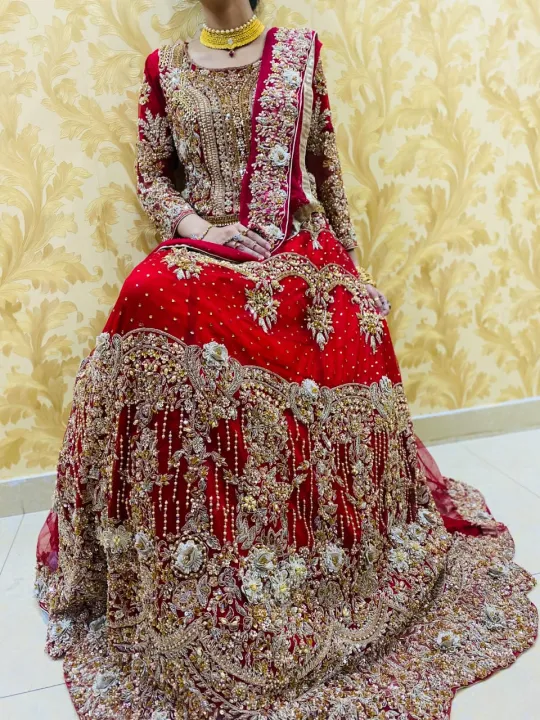 Bridal%20lehnga,%20Pakistani%20Maroon%20Lehenga%20Bridal%20With%20Choli%20Dress%20-%20Image%202
