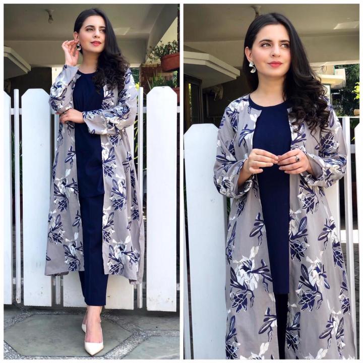 New%20Arrival%20Fashion%20Designer%20Gown%20Dress%20with%20Shirt%20and%20Trouser%20-%203%20PCs%20(Ready%20to%20Wear%20/%20Readymade)%20for%20Women%202023%20-%20Image%204