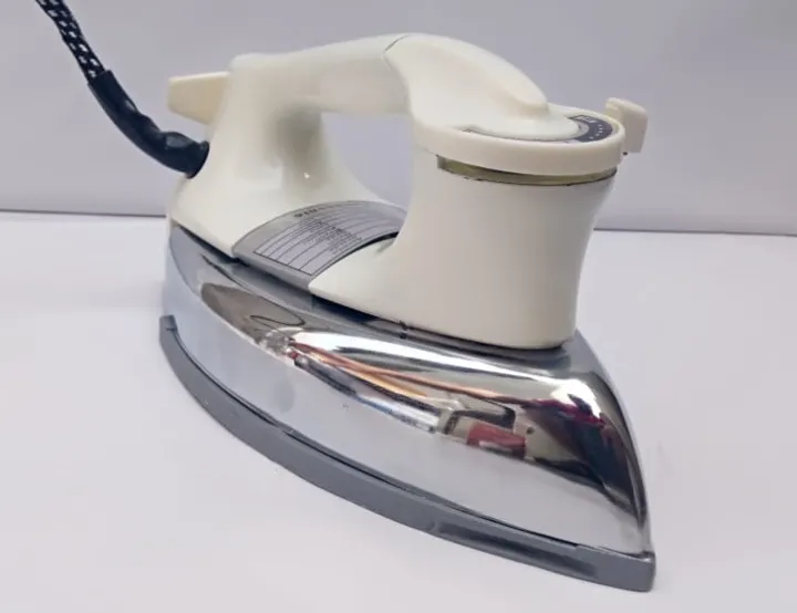 New%20Technology%20Automatic%2012%20Volts%20Direct%20Battery%20Operated%20Solar%20Energy%20DC%20Power%20UPS%20Dry%20Iron%20Best%20Quality%20-%20Image%206