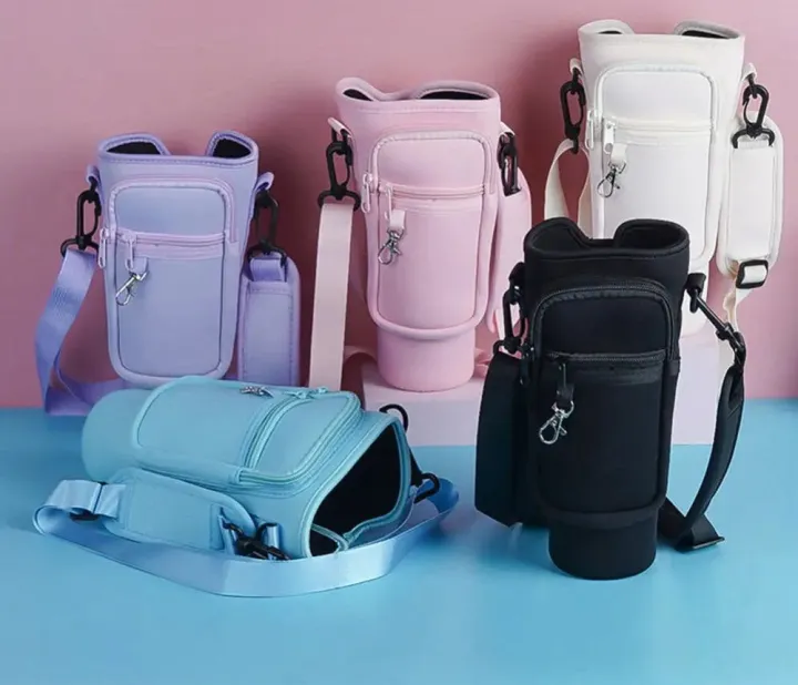 Tumbler%20Bag%20%7C%20Water%20Bottle%20Carrier%20Bag%20with%20Adjustable%20Shoulder%20Strap%20and%20Zipper%20Storage%20Pouch%20-%20Image%202