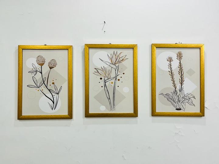 Bareeh-%20Set%20of%203,%20Abstract%20Artwork,%20decent%20flower%20design,%20Modern%20European%20painting,%20Wall%20Frames,%20%20Home%20Decor,%20Office%20Decor,%20Wall%20Art%20Frames%20for%20living%20room/drawing%20room/%20bedroom%20-%20Image%207
