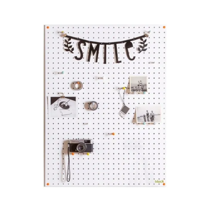 Pegboard%2029%E2%80%9D%20x%2045%E2%80%9D%20with%2024%20PCs%206%E2%80%9D%20clips%20for%20hanging%20weapons%20tools%20-%20Image%202