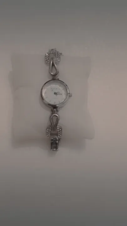 Watch%20for%20girls%7Cwoman%7Cladies%7Cgift%7CElegant%20Silver%20Bracelet%20Watch%20with%20Crystal%20Accents%20For%20girl%20and%20woman%20-%20Image%204