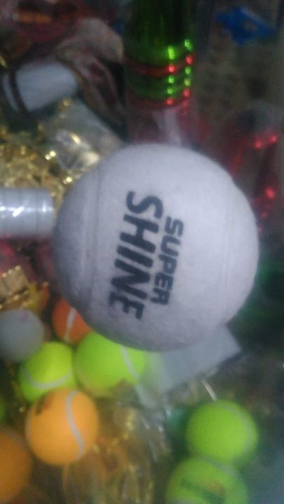 Pack%20of%2012%20Shine%20Tennis%20Balls%20For%20Tape%20Ball%20Cricket%20and%20Tennis%20-%20Image%206