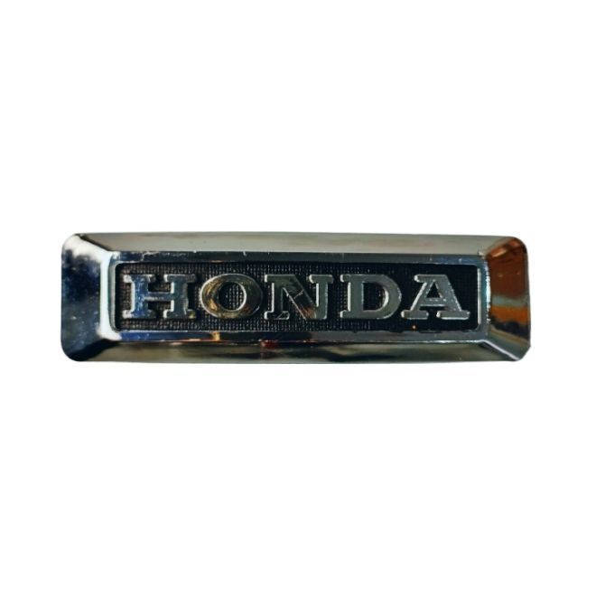 Honda%20Old%20Model%20Front%20Monogram%20%E2%80%93%20Vantage%20Stylish%20&%20Durable%20Logo%20Badge%20for%20Motorbikes%20-%20Image%202