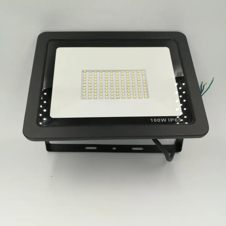 100W%20Ultra%20Thin%20LED%20Flood%20Light%20-%20Energy-Efficient%20Outdoor%20Lighting%20-%20Image%203