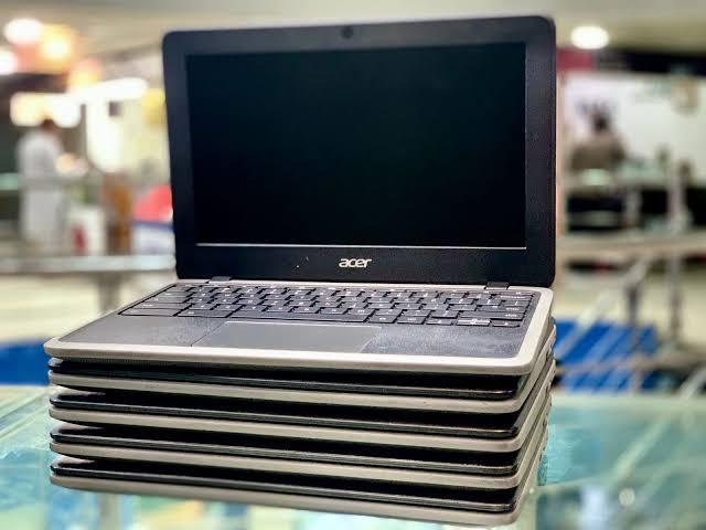 Acer%20c732%20touch%20screen%20chromebook%20,%204gb%20ram%2032gb%20ssd%20,%20playstore/windows%20supported,%20with%20c%20type%20charger%20-%20Image%202