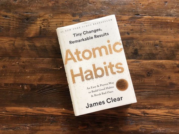 ATOMIC HABITS BY JAMES CLEAR