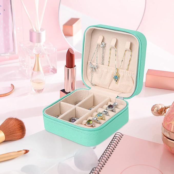 Travel%20Jewellery%20Box%20for%20Women%20Girls,%20Jewellery%20Organiser%20Small%20Jewelry%20Box%20Mini%20Travel%20Jewlery%20Case%20Men%20Boys,%20Jewellry%20Storage%20for%20Necklaces%20Rings%20Earrings%20Bracelets%20-%20Image%202