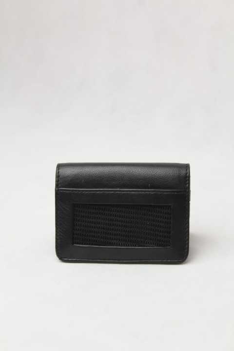 Leather%20Wallet%20%7C%20Genuine%20Leather%20%7C%20Sheep%20Leather%20%7C%20Small%20Wallet%20%7C%205%20card%20holder%E2%80%99s%20compartments%20%7C%202%20small%20cash%20compartments%20%7C%201%20large%20cash%20compartment%20%7C%201%20teach%20button%20for%20opening%20compartment%20%7C%20Uni-sex%20Wallet%20-%20Image%205