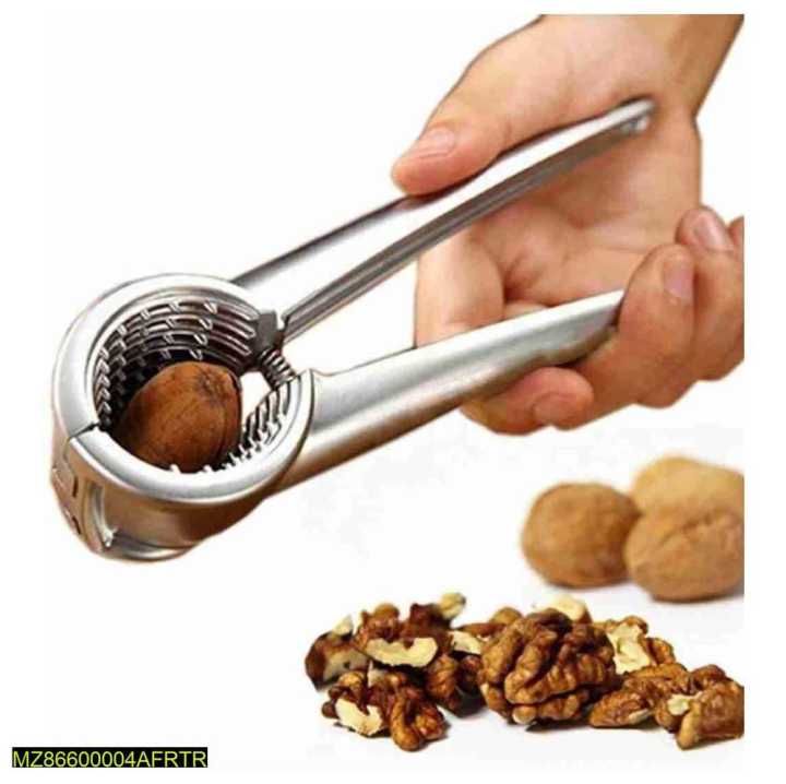 Stainless%20Steel%20Nuts%20Cutter%20-%20Image%203