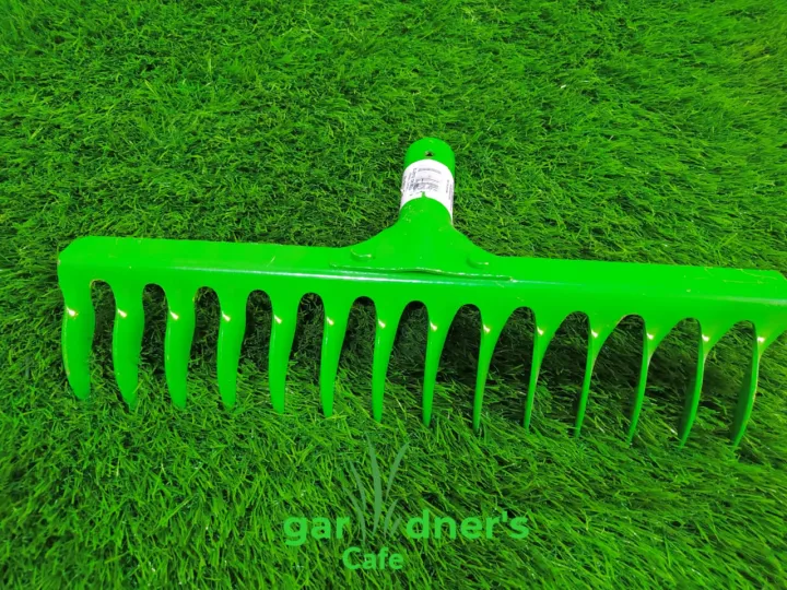Garden%20Rake%20with%2014%20Sharp%20Iron%20Teeth%20-%20Garden%20Rake%20Head%20for%20leaves%20-%20Image%204