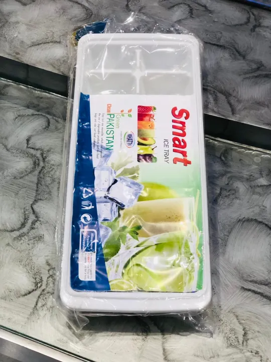 Ice%20Cube%20Tray%20Random%20Colors%20-%20Image%204