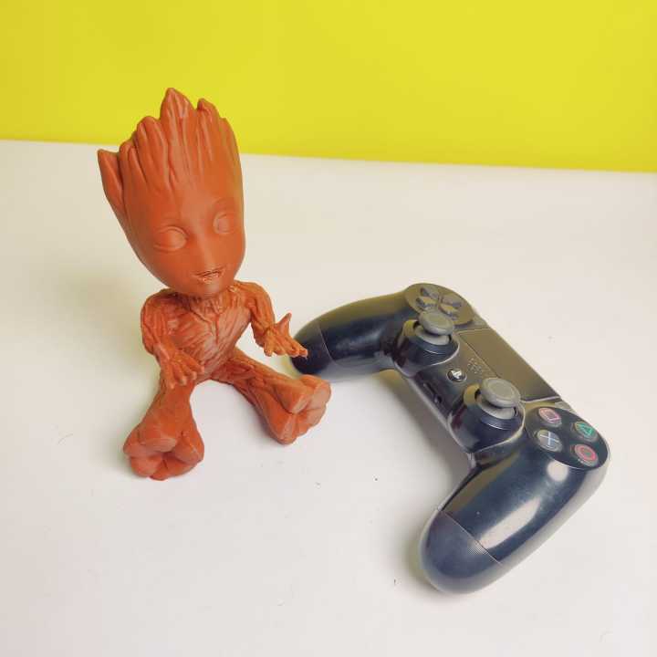 Fortnite%20Banana%20Controller%20Stand%20Keep%20Your%20Controllers%20Organized%20Ps4/ps5%20Xbox%20one/360%20-%20Compatible%20with%20All%20Controllers%20-%20Image%207