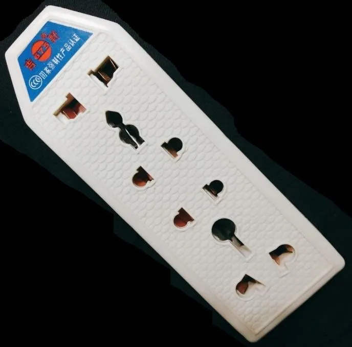 Extension%20Lead%20with%2012feet%20wire%204%20Sockets%20(two%20simple%20%20two%20pin+%20two%20universal%20sockets%20three%20pin)%20-%20Image%203