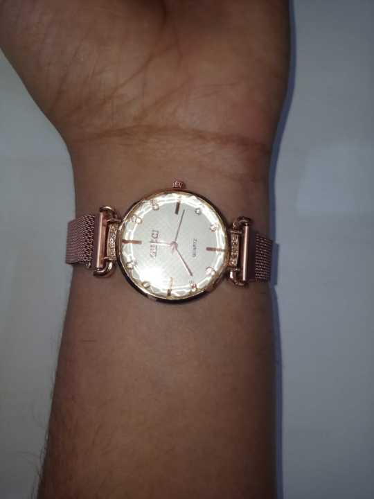 Cute%20And%20Classy%20Magnetic%20Wrist%20Watch%20-%20Image%207
