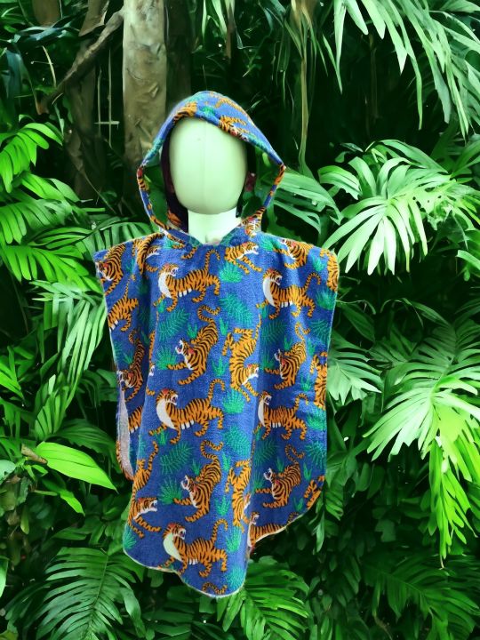Jungle%20Themed%20Unisex%20Hooded%20Towel%20Poncho%20For%20Kids%20%7C%20Dinosaur%20Hooded%20Towel%20Poncho%20%7C%20Tiger%20Hooded%20Poncho%20%7C%20Size%204%20to%206%20Years%20-%20Image%204
