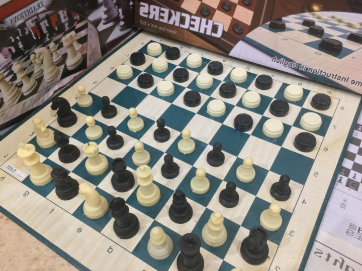 Draughts%20and%20checkers%202%20in%201%20board%20game-2in1%20Draughts%20&%20Checkers%20Board%20Game%20Heavy%20Laminated%20Board%20Draughts%20And%20Chess%20Board%20Game%20-%20Image%204