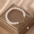 White Pearl Beads Beautiful Bracelet for Girls woman. 