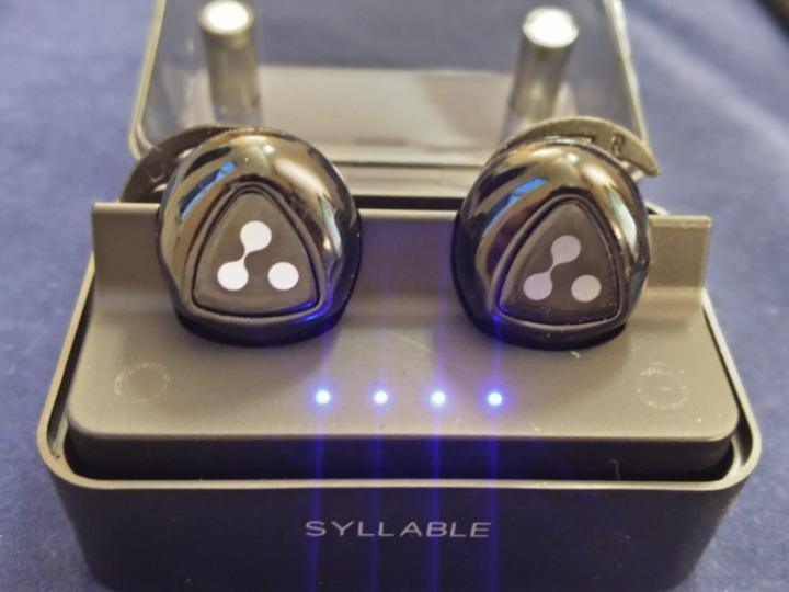 Airdots / Airpods / Earbuds / Syllable D900 Wireless Bluetooth