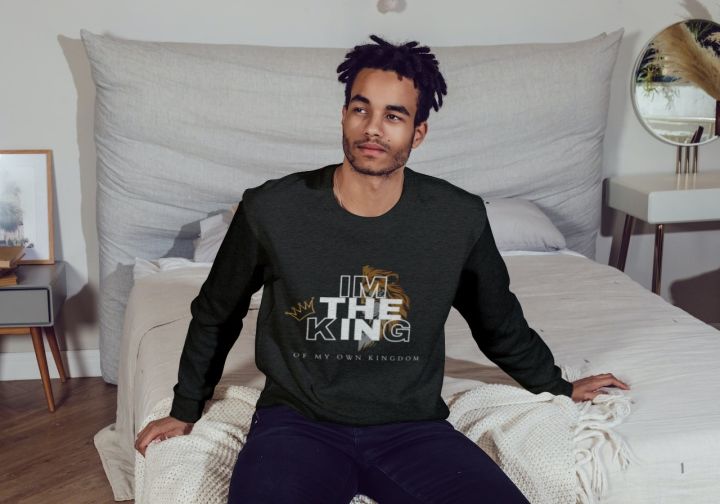 Sweatshirt with the black and white modern The king