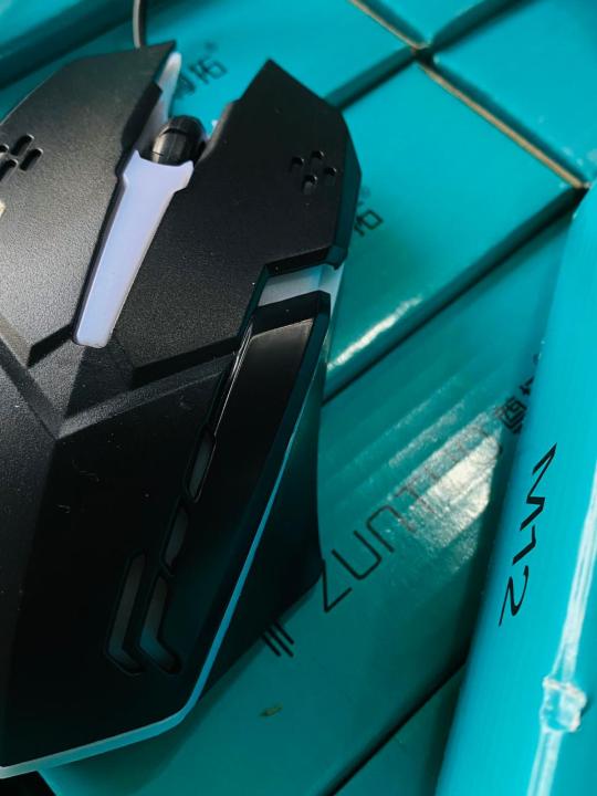 Best%20RGB%20Gaming%20Mouse%207%20Colors%20LED%20Backlight%20-%20Flank%20Cable%20Silent%20Mice%20Gaming%20Mouse%20For%20Laptop%20/%20PC%20-%20Image%204