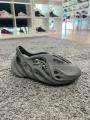 Yeezy Clogs Soft and Comfortable. 