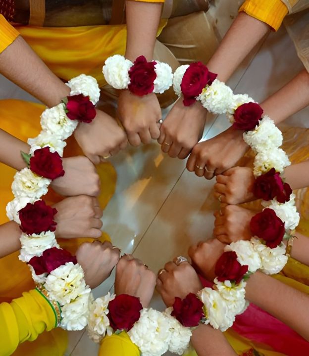 pack of 2 gajray for girls For Girls And Women Bridal Wedding Engagement Party And Any Other Functions gajray for girls flower gajray for girls flower artificial gajray for girls flower artificial hair  girls flower fresh kangan Bangles Bracelet