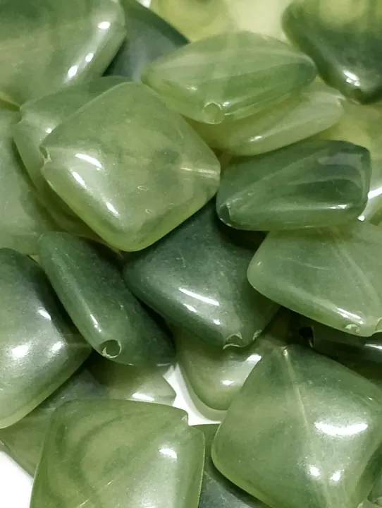 Square%20Chips%20Plastic%20Beads%20for%20DIY%20Crafts%20-%20Pack%20of%2040gms%20-%20Ideal%20for%20DIY%20Jewelry%20Making,%20Jewelry,%20and%20Dress%20Accessories.%20-%20Image%205