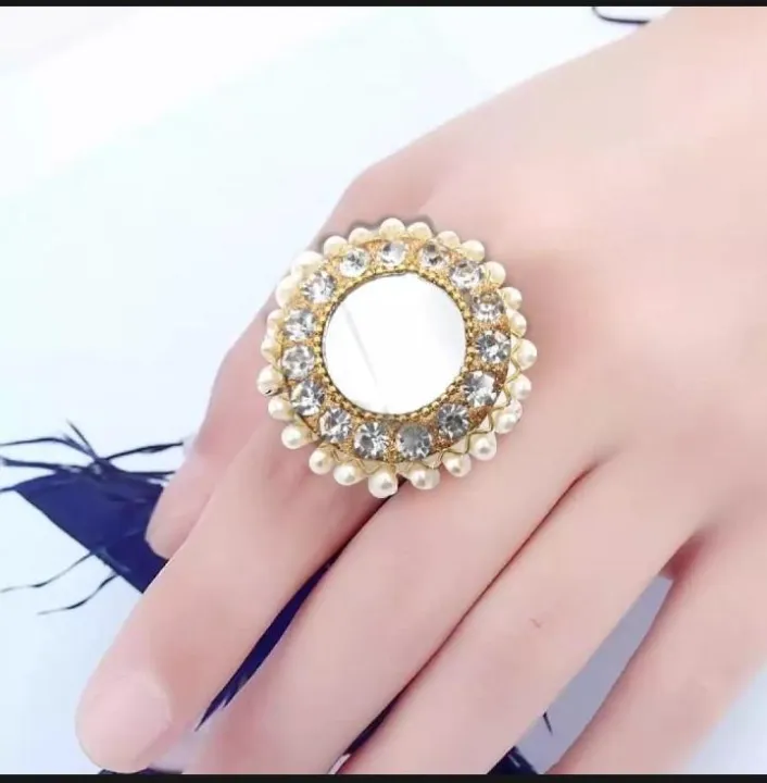 White%20Pearl%20&%20Mirror%20Wedding%20Ring-box%20Free%20-%20Image%204