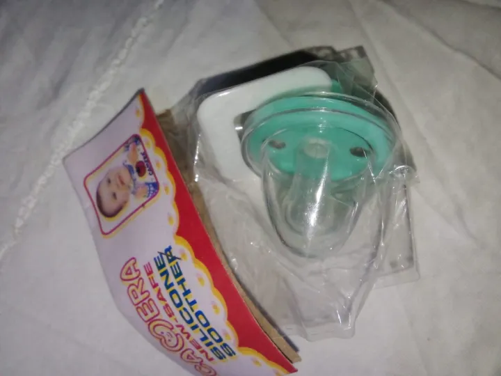 Camera%20Soother%20-%20Pacifier%20-%20Soother%20with%20Cap%20-%20-%20Image%207