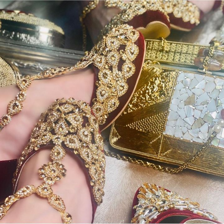 Fancy%20Khussa%20For%20Bridle%20Full%20Embroidery%20Shoes%20For%20Girls%20And%20Women%20-%20Image%204