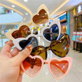 Fashion Heart Shap Cute Kids Sunglasses Big Frame Glitter Pink Summer Sun Shades Glasses Outdoor Eyeglasses UV400 Trend Eyewear. 