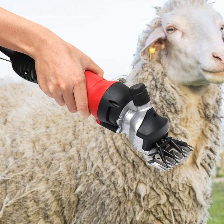 690W%20Professional%20Sheep%20Shearing%20Machine,Heavy%20Duty%20Sheep%20Clipper%20with%206%20Speed%20Adjustment,Clippers%20for%20Shaving%20Thick%20Hair%20in%20Sheep,%20Goats%20and%20Pet%20Livestock%20-%20Image%202