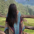 Xu Hongdou with the same Yunnan Lijiang tourism photo ethnic style knitted shawl, women's scarf, cloak and cape. 