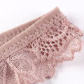 Women Briefs Soft Texture Women y Lace G-strings. 