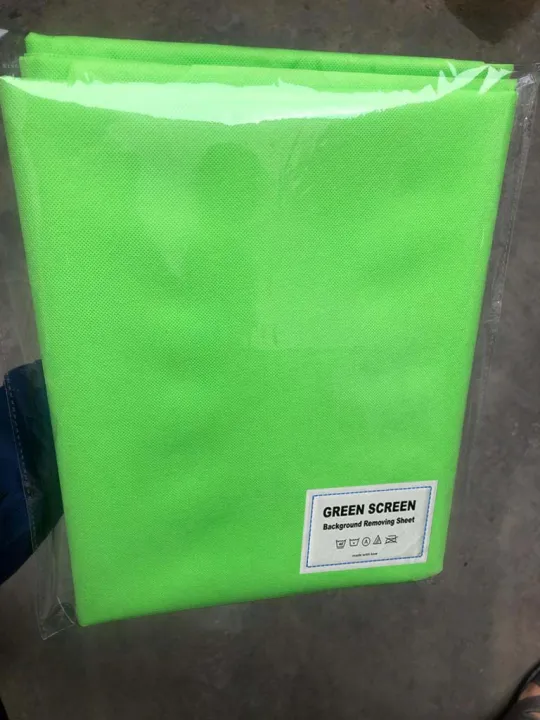 Chroma%20Key%20Backdrop%20Photo%20Background%20Video%20Backdrop%20Chromakey%20Ultra%20key%20Pack%20of%203%20Colors%20-%20Green%20Black%20White%20-%205%20x%208%20ft%20with%20Adhesive%20wall%20hanging%20Clips%20-%20Image%204