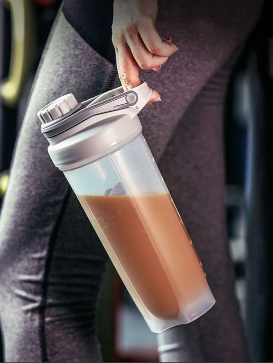 Dream%20Enterprises%20700Ml%20PROTEIN%20SHAKER%20BOTTLE%20SPRING%20BOTTLE%20With%20Handle%20-%20Image%202