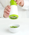 Manual Herb Grinder, Detachable Spice Mill with Stainless Steel Blade. 