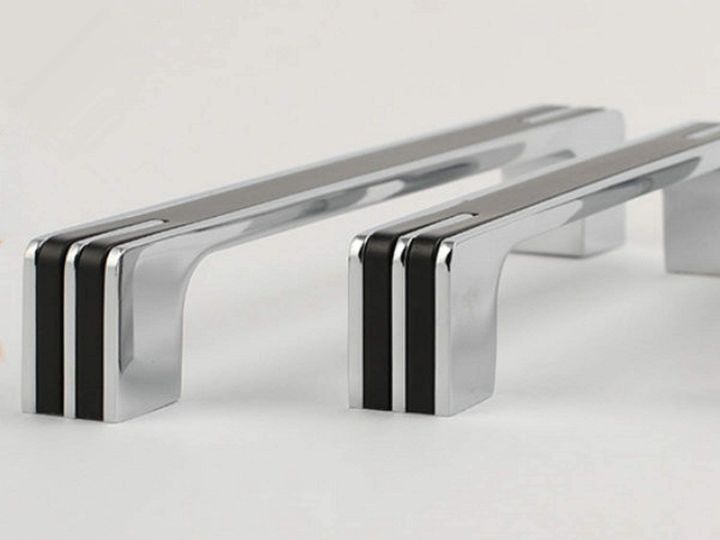 6.7%20inch%20Modern%20Kitchen%20Cabinet%20Handles,%20Silver%20Black%20Kitchen%20Hardware%20Drawer%20Pulls%20Perfect%20for%20Modern%20Kitchen%20Designs,%20%20Interior%20Door%20Handles%20for%20Cabinets,%20Cupboard,%20Pack%20Of%202,%204,%2010%20And%2020.%20-%20Image%203