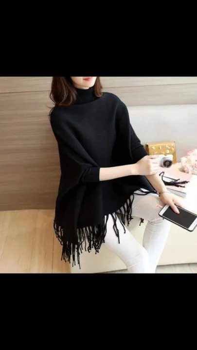 Z&S%20Women's%20Bat-Wing%20Style%20Printed%20Fleece%20Poncho.%20Black%20-%20Image%203