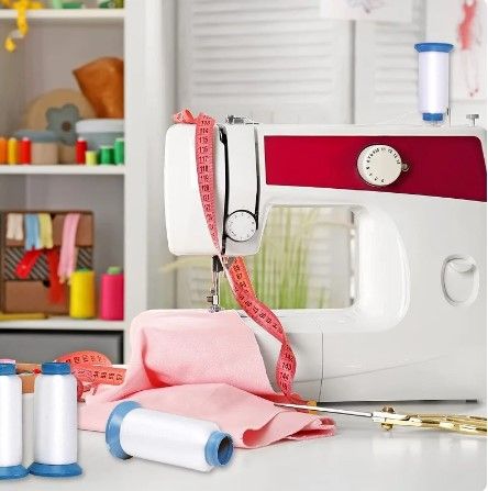 Crystal%20Clear%20Invisible%20Thread%20-%20Strong,%20durable,%20ideal%20for%20beading,%20sewing,%20and%20home%20decor.%20-%20Image%204