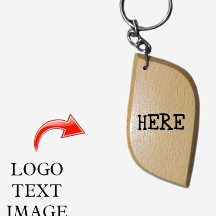 Engrave%20Your%20Name%20Key%20chain%20(Wooden)%20Eye%20Shape%20-%20Image%204