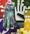 Penalty Goal keeper Finger Hand Protection Children Football Soccer Goalkeeper Goalie Gloves. 