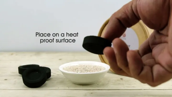 2%20Packet%20of%20Charcoal%20-%20Coal%20for%20Bakhoor%20-%20Image%204