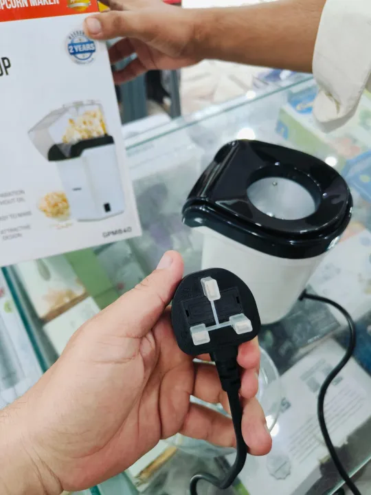 Geepas%20Popcorn%20Maker,%20Electric%20Mini%20Popcorn%20Machine%20Oil-Free,%20Small%20Fast%20Popper%20with%20Measuring%20Cup%20and%20Removable%20Cover(2%20year%20warrenty)%20-%20Image%206