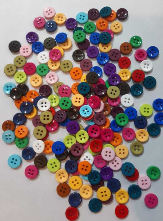 50PCS Multi-color Buttons Sewing Craft Clothe. Buttons  For Scrapbooking Dyed Plastic Randomly Mixed
