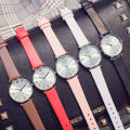 Popular Douyin Online Influencer ins Fashion Lady Watch Women's Watch Quartz Belt Student Factory in Stock. 