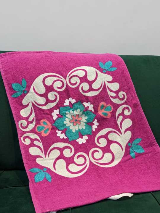 Best quality minor defected face towel size (24*18) inches 100% cotton towel.